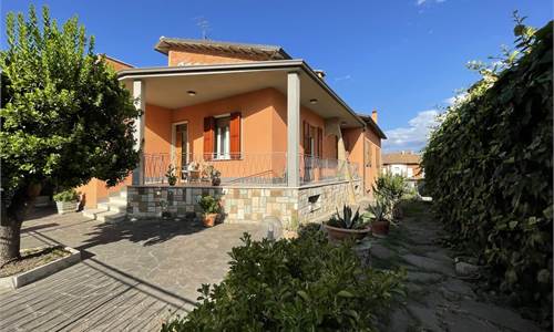 Casa Indipendente con Giardino, Terrazza Panoramica, Box